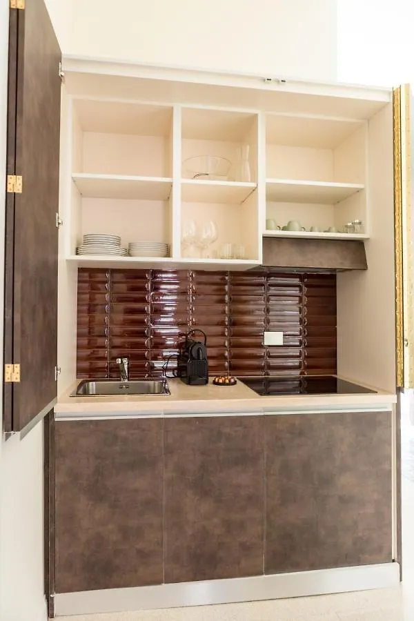 Romantica Family Apartment Near San Giovanni 0*, Rome